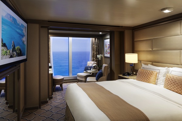 ©Silversea Cruises Silver Moon Panorama Suite Bedroom.jpg